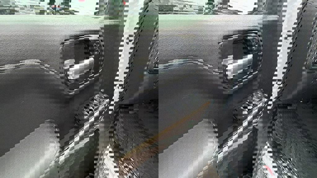 Used 2020 Chevrolet Silverado 1500 LT w/ All-Star Edition image 12