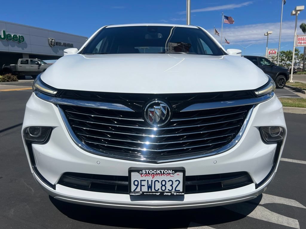 Used 2023 Buick Enclave Essence w/ Experience Buick Package FWD image 7