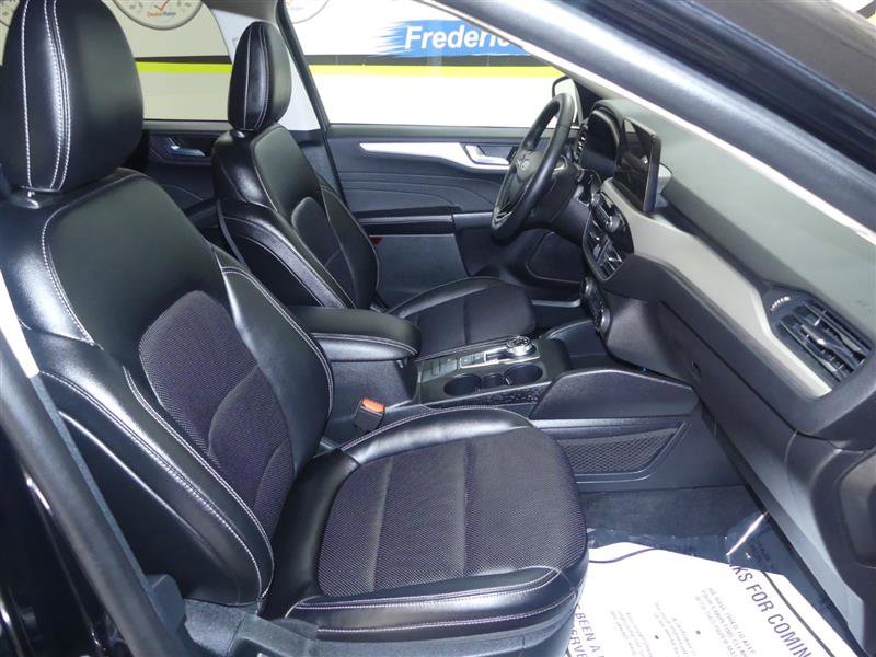 Used 2022 Ford Escape SEL image 8