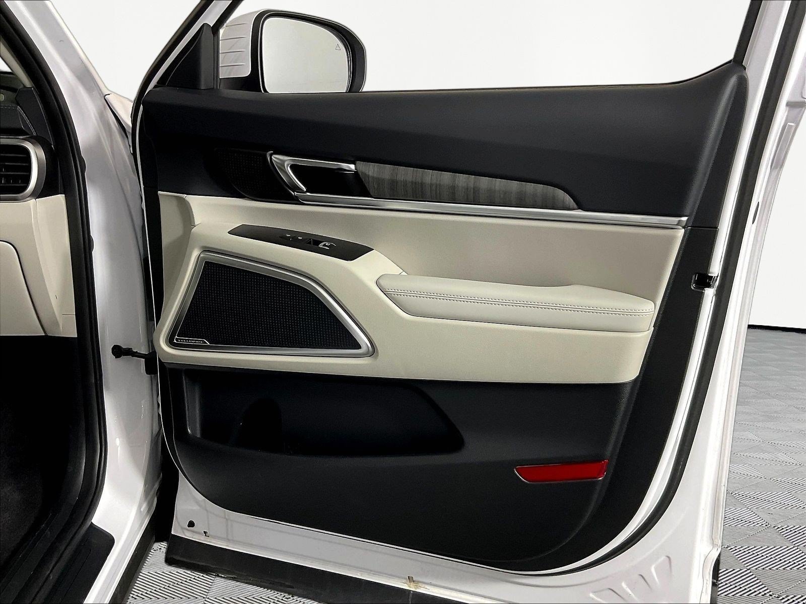 Used 2025 Kia Telluride EX FWD image 29