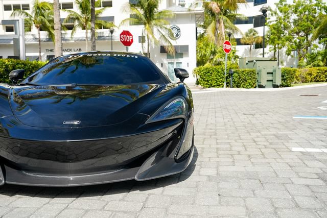 Used 2019 McLaren 600LT RWD image 8