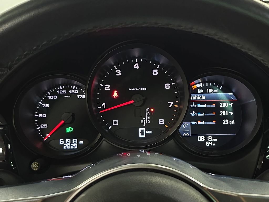 Used 2018 Porsche Macan AWD/4WD image 15