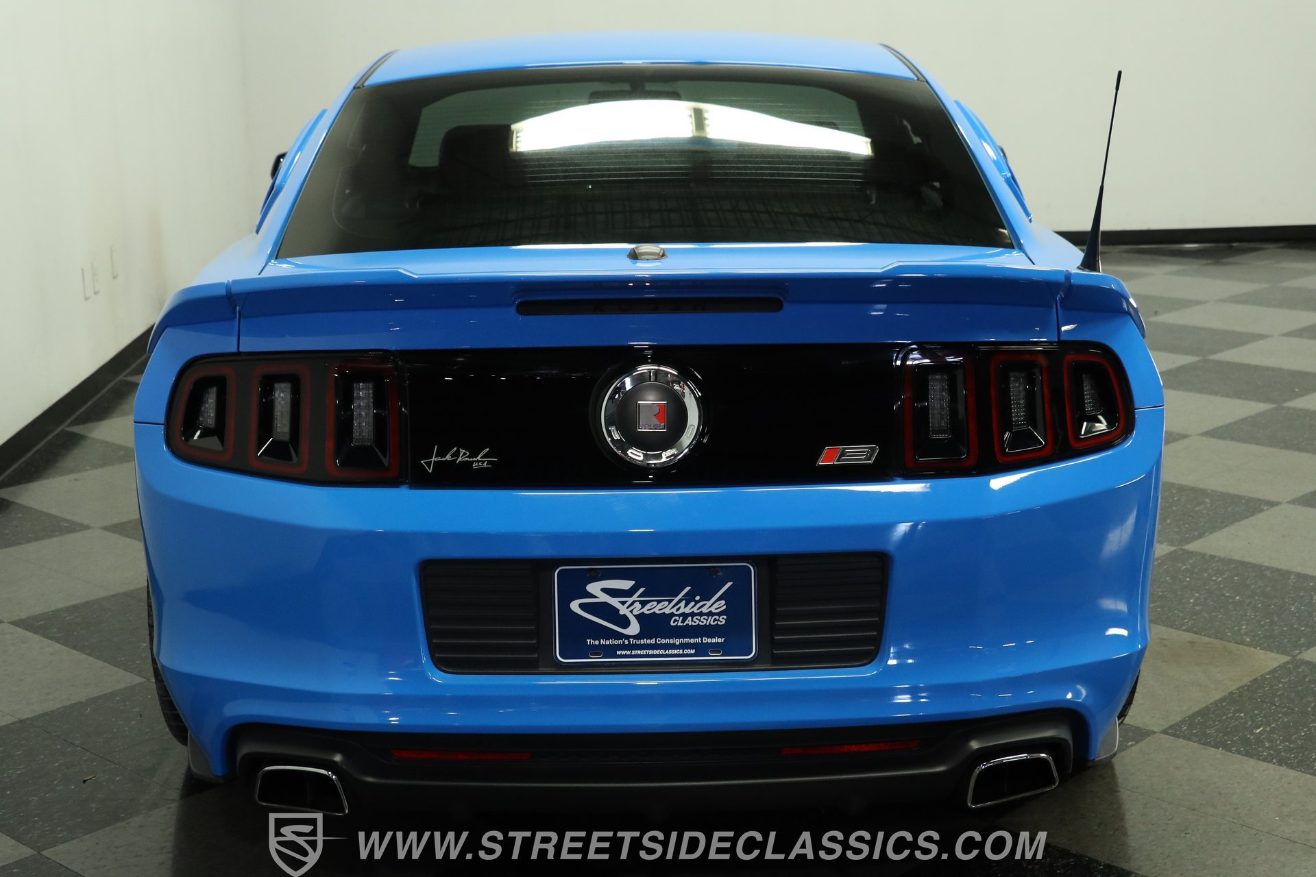 Used 2013 Ford Mustang GT Premium w/ GT Track Pkg RWD image 9
