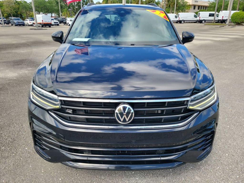Used 2022 Volkswagen Tiguan SE R-Line image 8