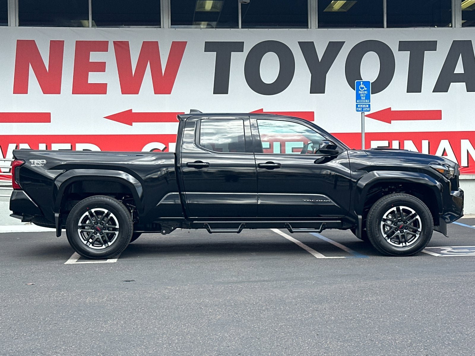New 2026 Toyota Tacoma TRD Sport AWD/4WD image 6
