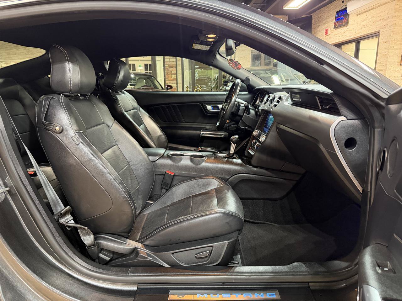 Used 2019 Ford Mustang GT Premium RWD image 12