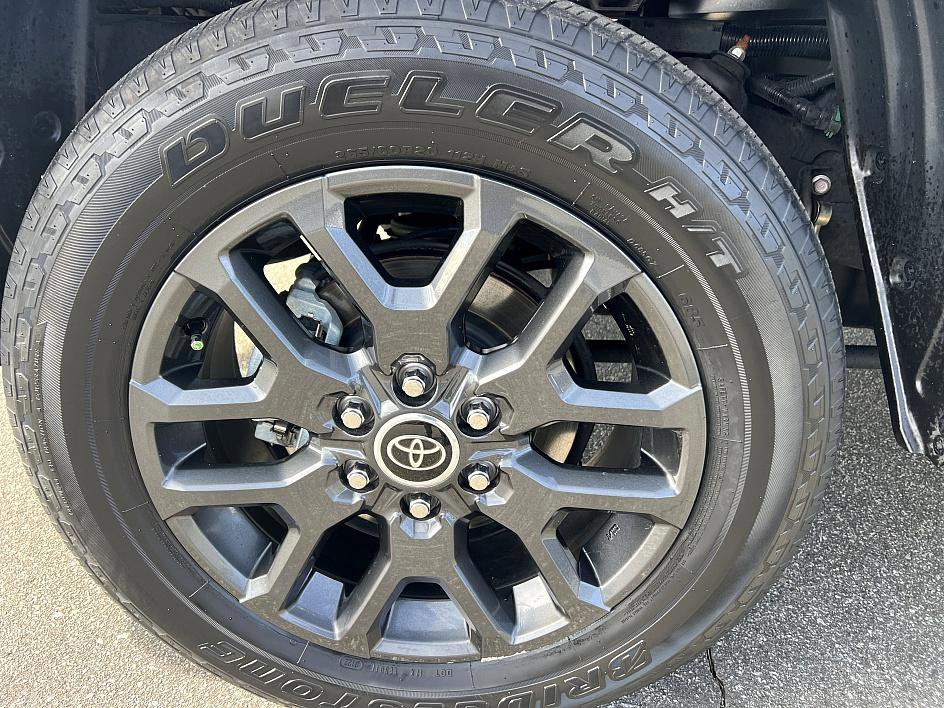 Used 2023 Toyota Tundra Platinum image 11