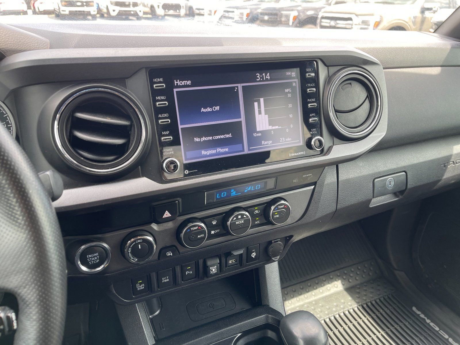 Used 2021 Toyota Tacoma TRD Off-Road w/ Technology Package AWD/4WD image 19