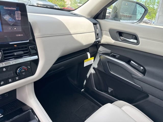 New 2026 Nissan Pathfinder SL AWD/4WD image 50