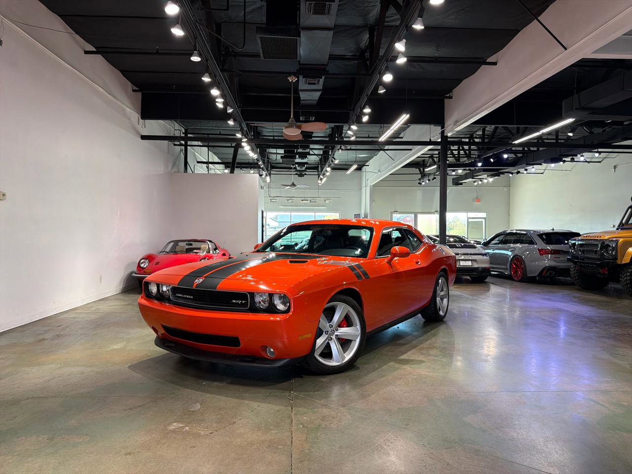 Used 2009 Dodge Challenger SRT8 w/ SRT Option Group II RWD image 2