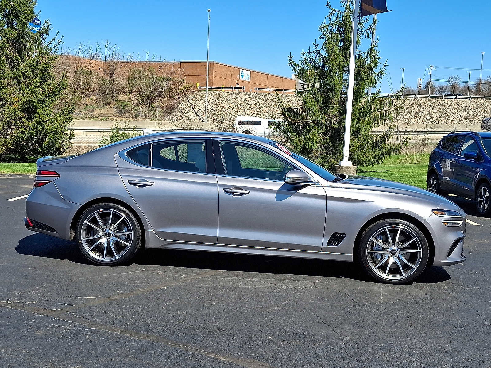 Used 2025 Genesis G70 2.5T image 7