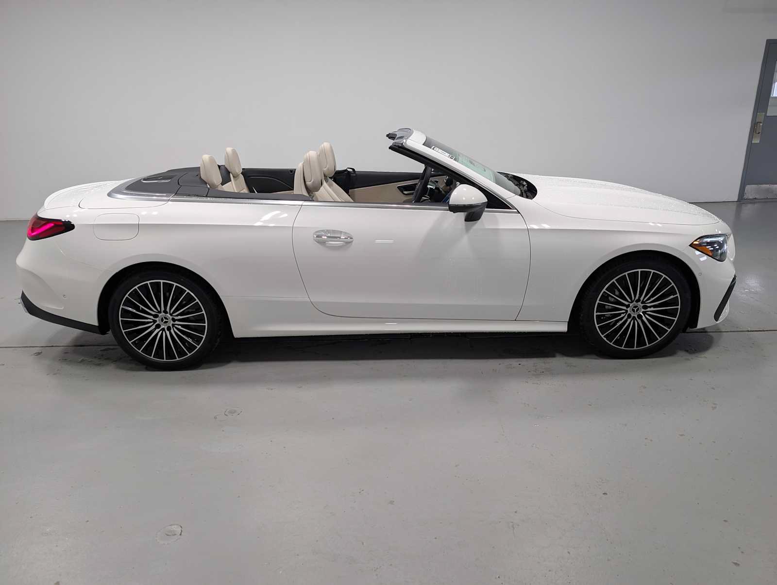 New 2026 Mercedes-Benz CLE 450 4MATIC Cabriolet image 13