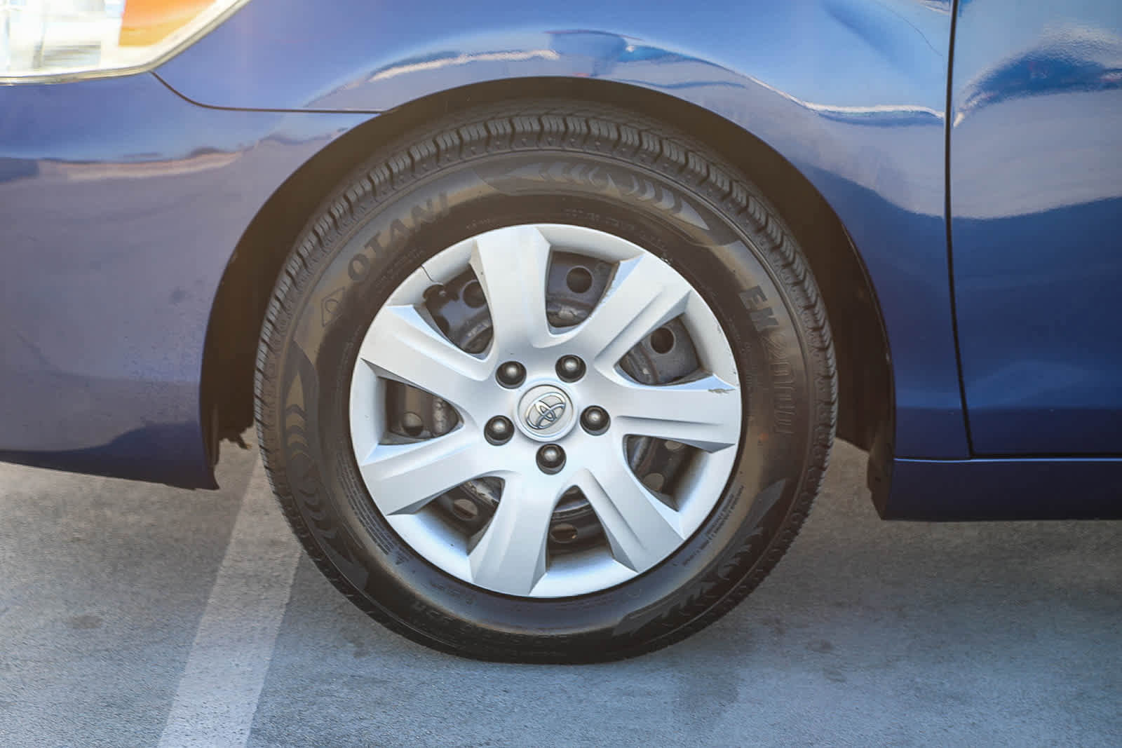 Used 2010 Toyota Camry LE image 10