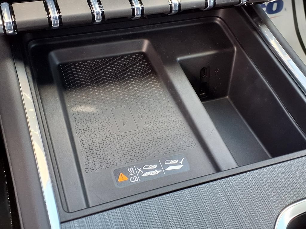 New 2026 GMC Acadia Elevation w/ Black Edition FWD image 11