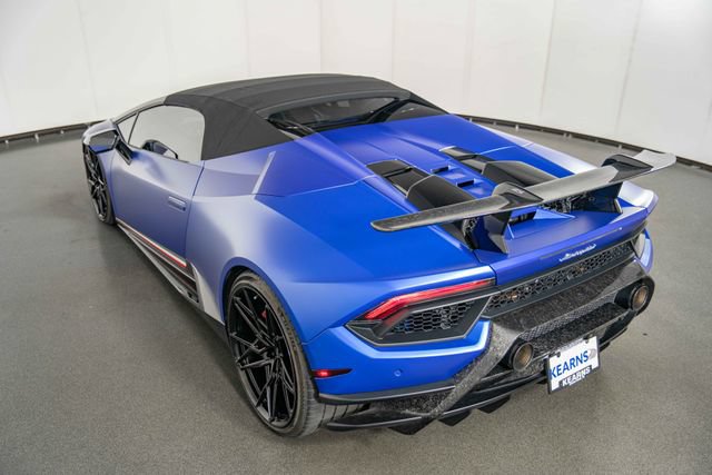 Used 2019 Lamborghini Huracan Performante AWD/4WD image 32