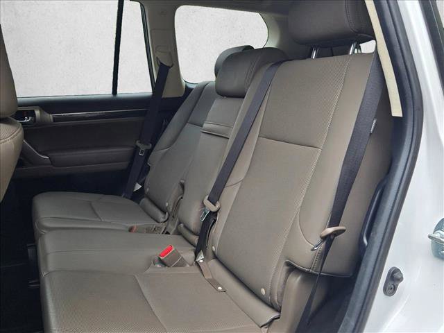 Used 2021 Lexus GX 460 w/ Accessory Package image 18