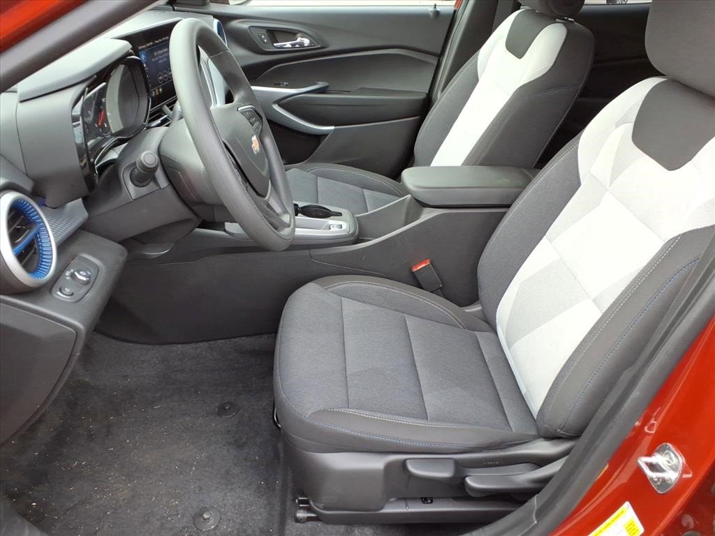 Certified 2024 Chevrolet Trax LS w/ LS Convenience Package image 10
