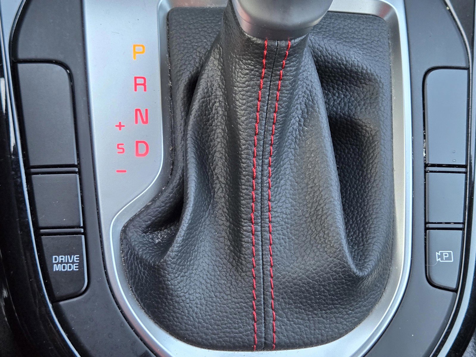 Certified 2022 Kia Forte GT image 23