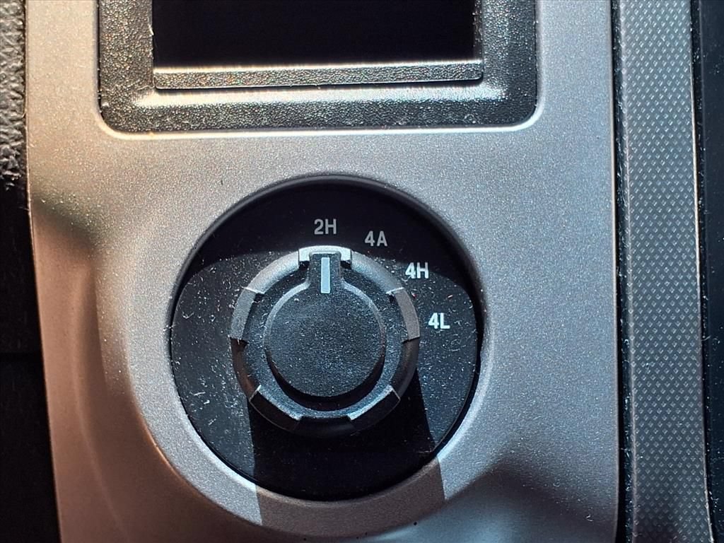 Used 2017 Ford Expedition EL XLT AWD/4WD image 15