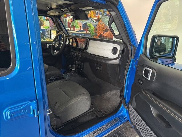 Used 2024 Jeep Wrangler Sahara w/ Technology Group image 51