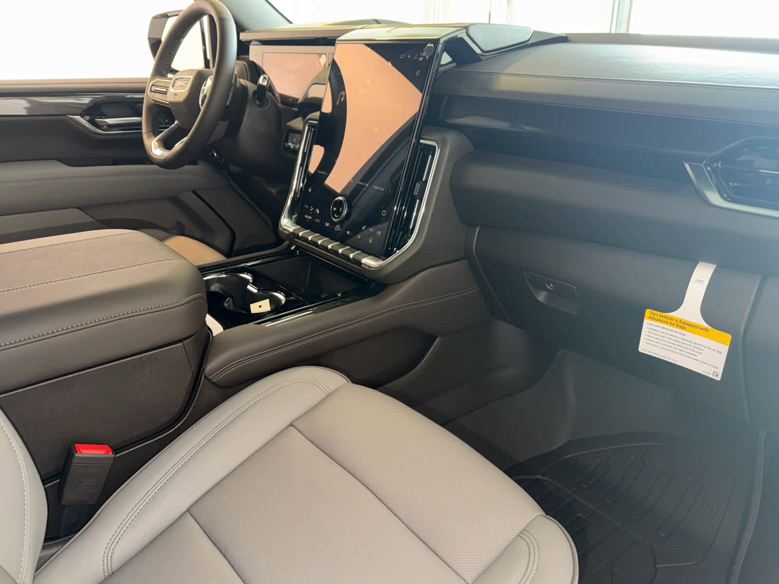 New 2026 GMC Yukon XL Elevation w/ LPO, Floor Liner Package image 32