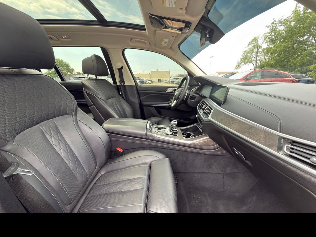 Used 2020 BMW X7 xDrive40i w/ Premium Package AWD/4WD image 14