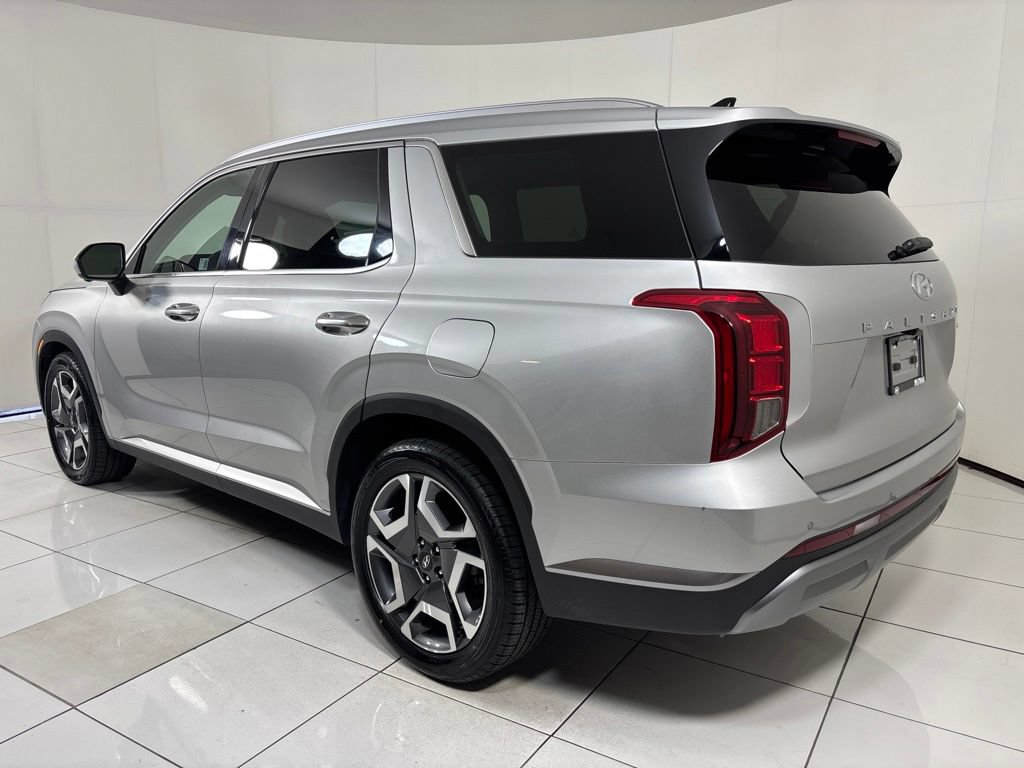 Used 2024 Hyundai Palisade SEL AWD/4WD image 3