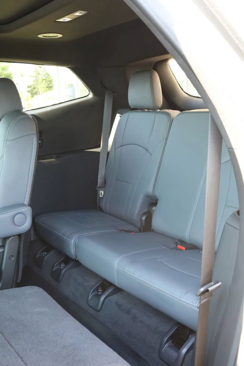 Used 2022 Buick Enclave Essence w/ Experience Buick Package AWD/4WD image 40
