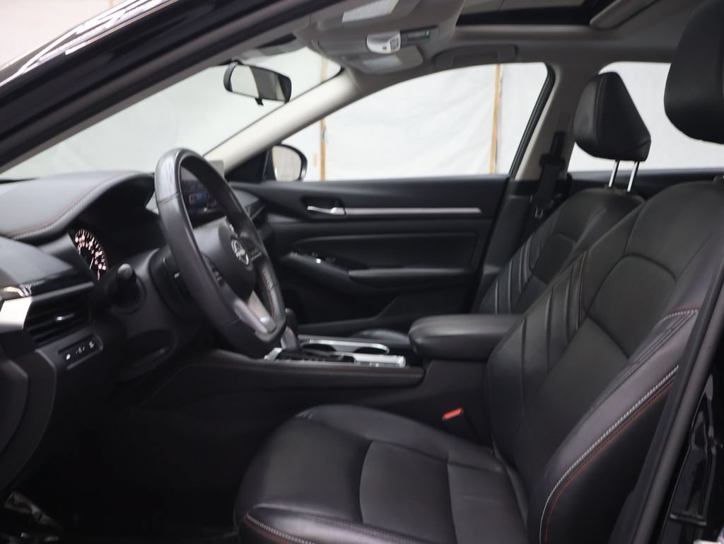 Used 2024 Nissan Altima 2.5 SR w/ SR Premium Package AWD/4WD image 16