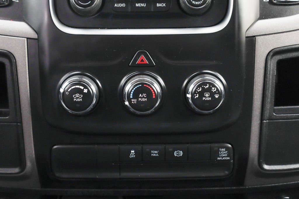 Used 2013 RAM 2500 Tradesman w/ Chrome Appearance Group image 25