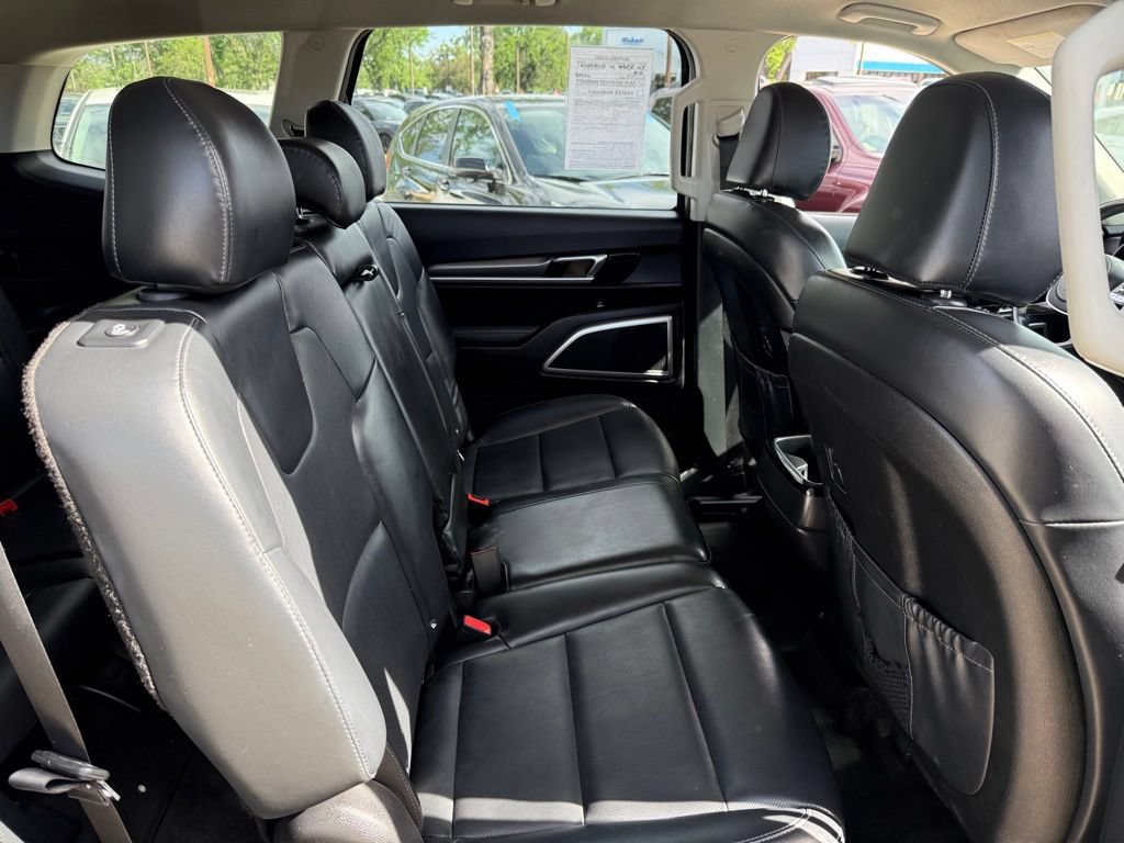 Used 2020 Kia Telluride LX AWD/4WD image 18