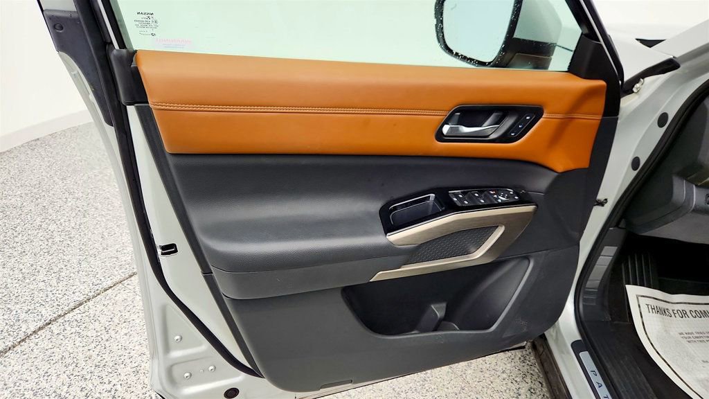 Used 2023 Nissan Pathfinder Platinum image 26