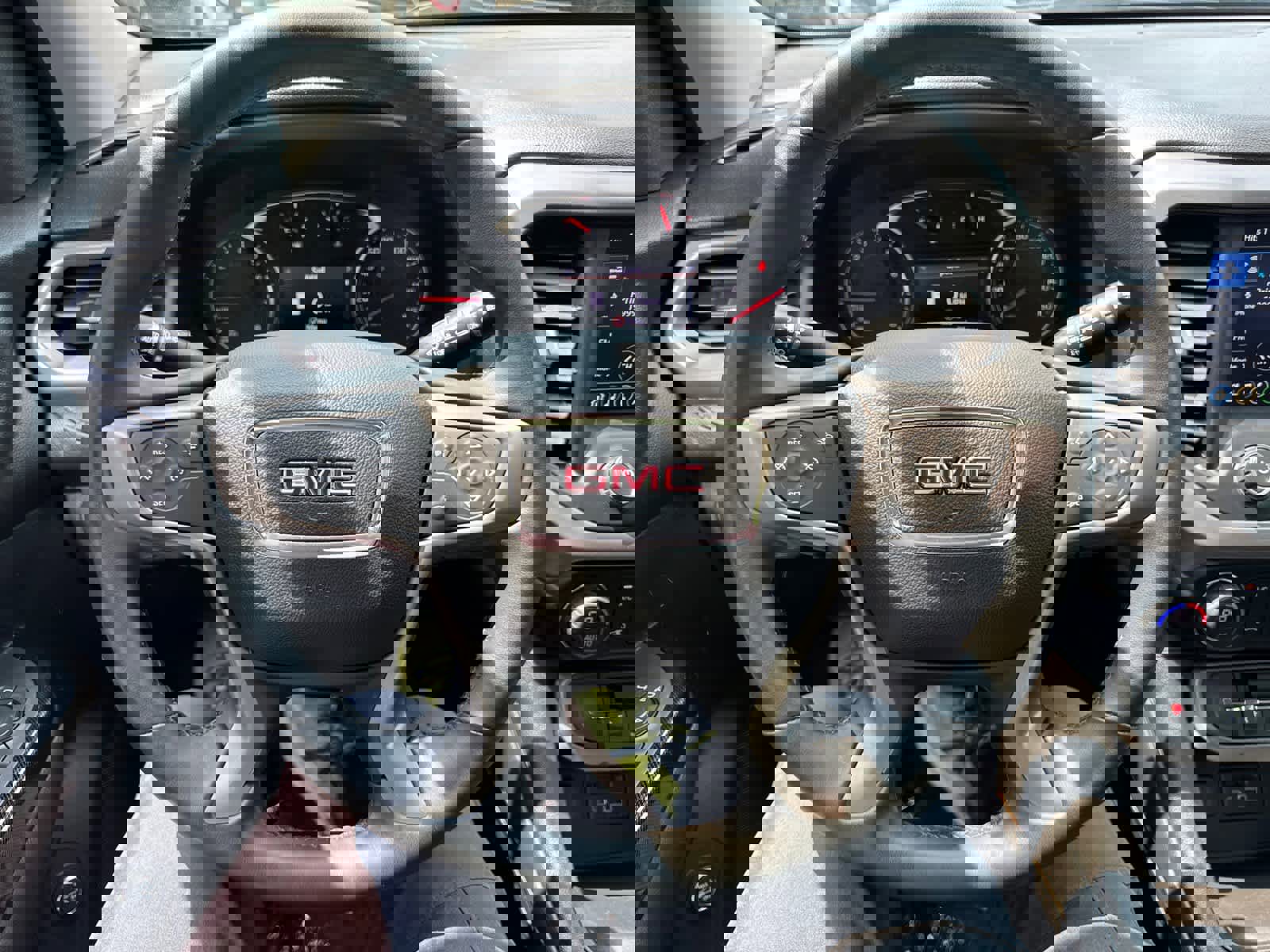 Used 2023 GMC Acadia AT4 image 17