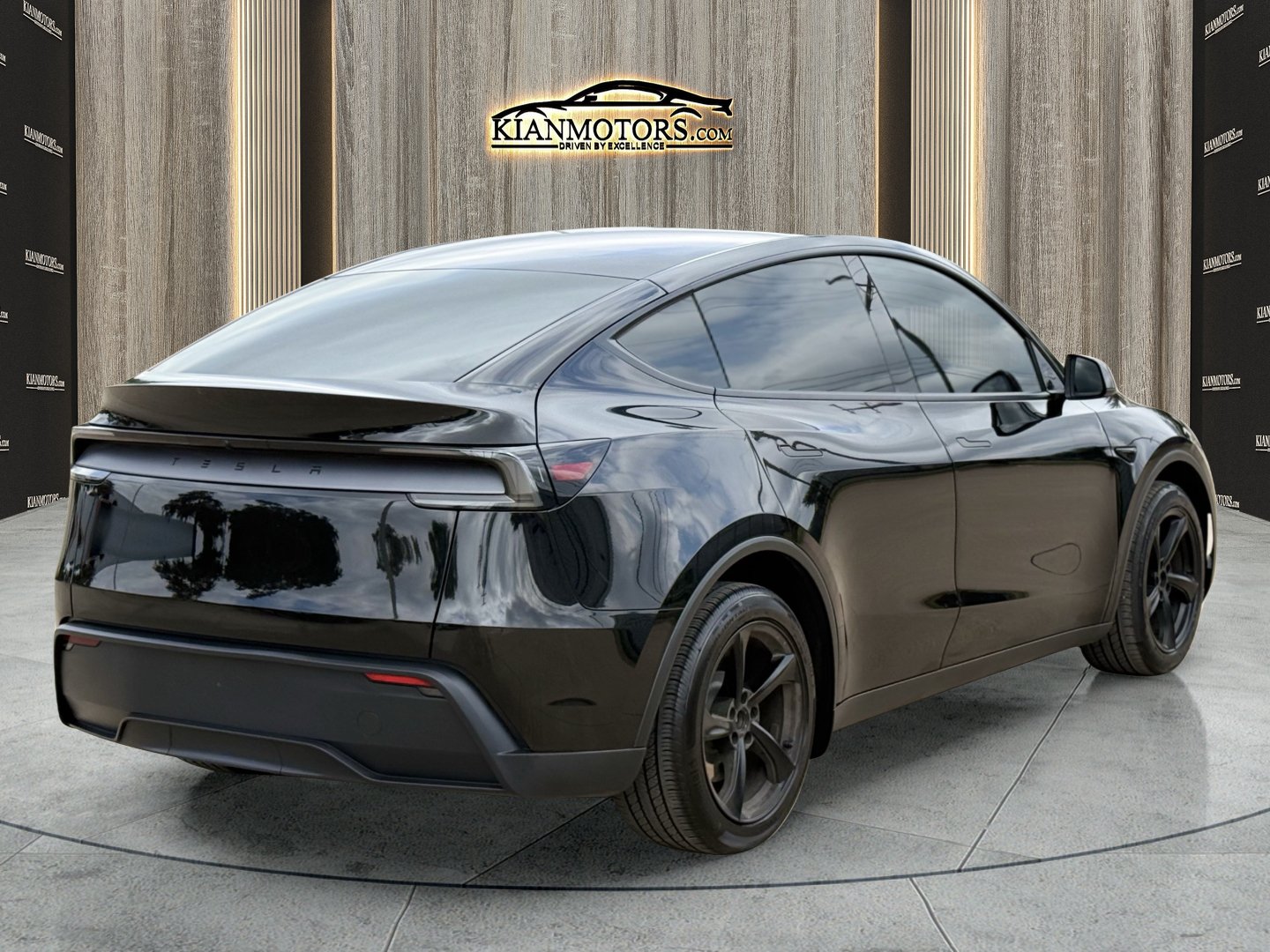 Used 2026 Tesla Model Y Long Range RWD image 6