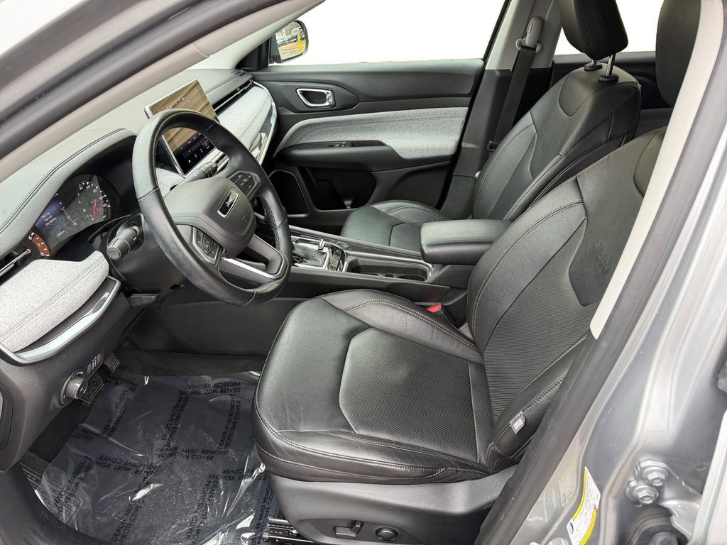 Used 2022 Jeep Compass Latitude image 9