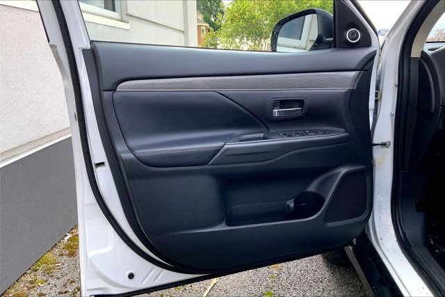 Used 2019 Mitsubishi Outlander GT AWD/4WD image 23