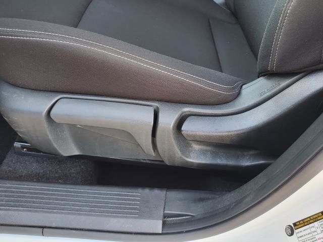 Used 2024 Nissan Rogue S image 9