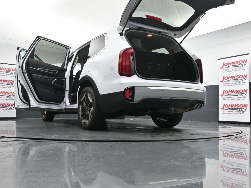 Used 2024 Kia Telluride S image 30