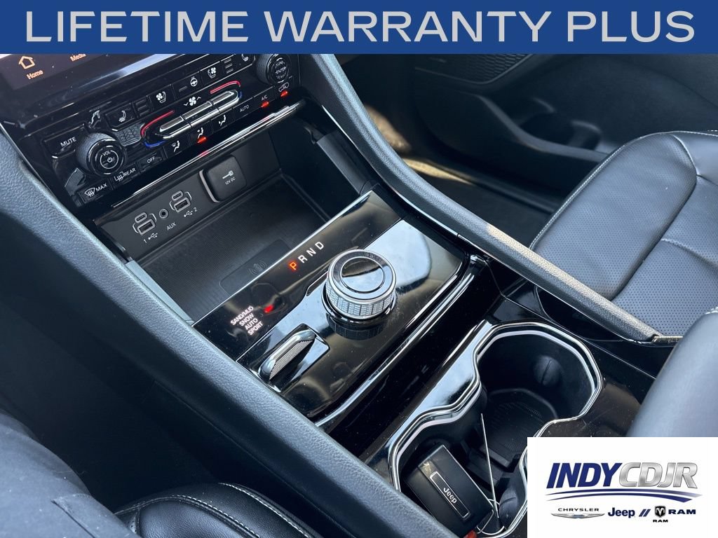 Used 2023 Jeep Grand Cherokee Limited w/ Luxury Tech Group II AWD/4WD image 18