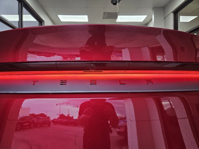 Used 2026 Tesla Model Y 2WD image 31