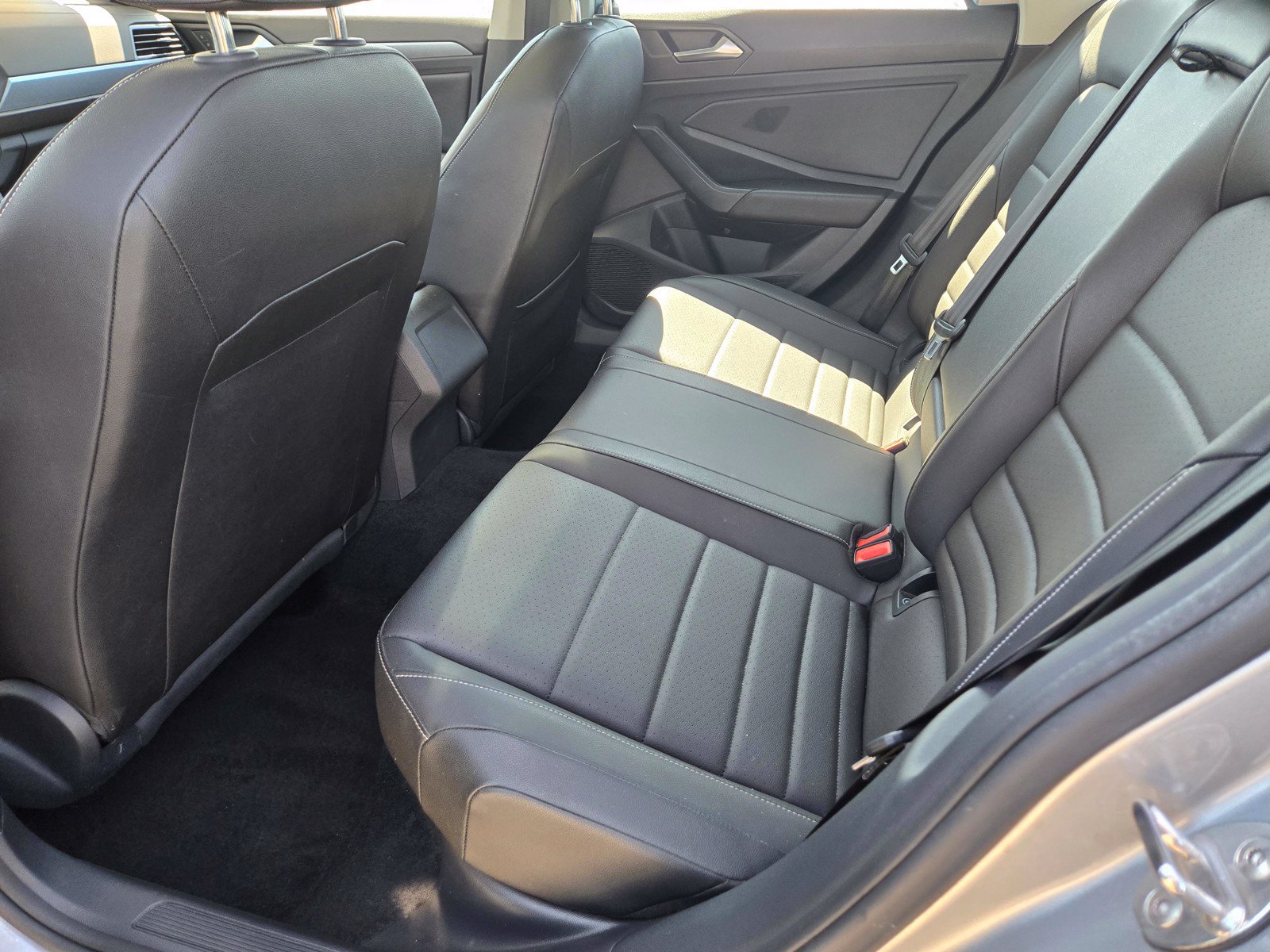 Used 2024 Volkswagen Jetta SE FWD image 16