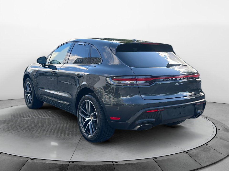 Used 2022 Porsche Macan AWD/4WD image 5