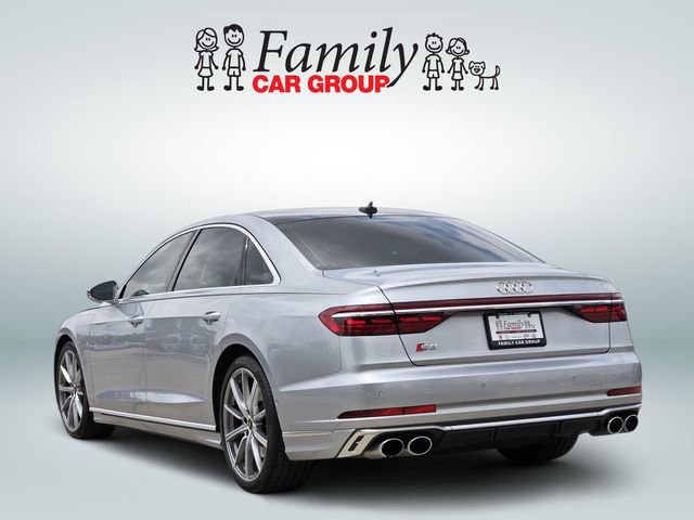 Used 2022 Audi S8 w/ S8 Comfort Plus Package AWD/4WD image 3