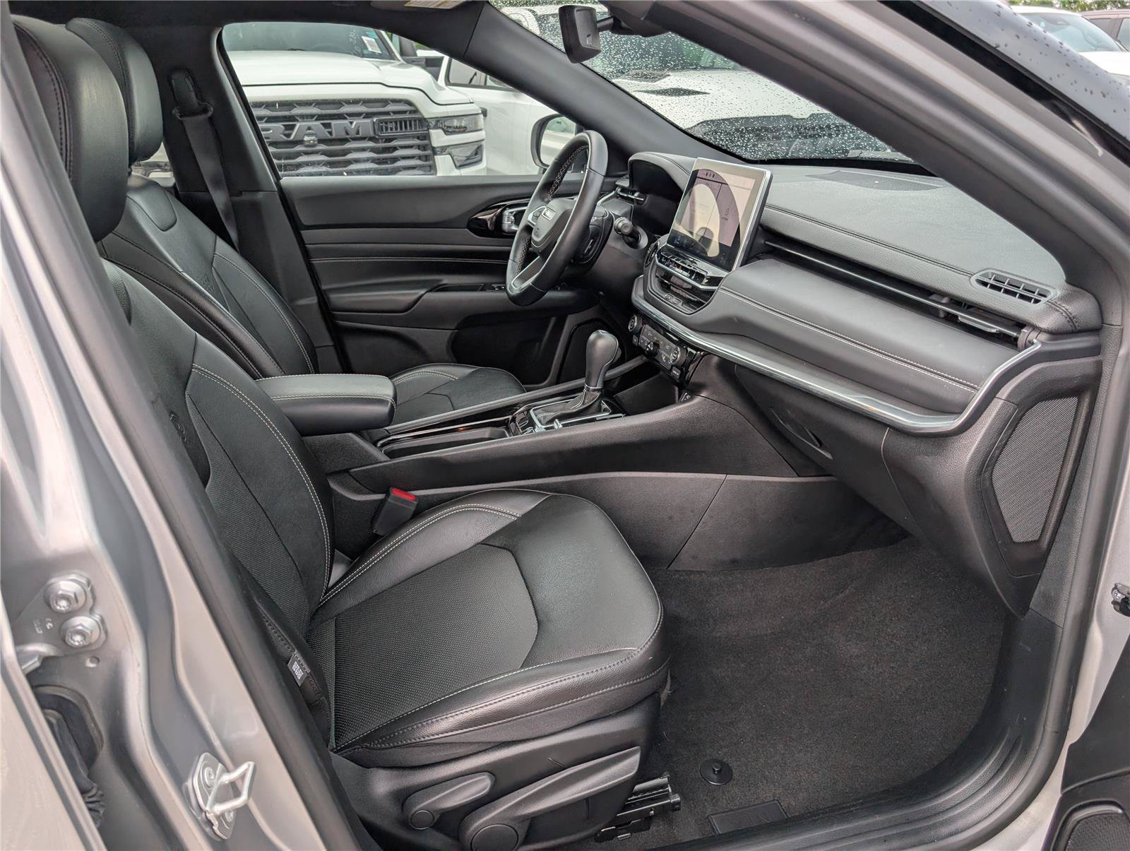 Used 2022 Jeep Compass High Altitude AWD/4WD image 11