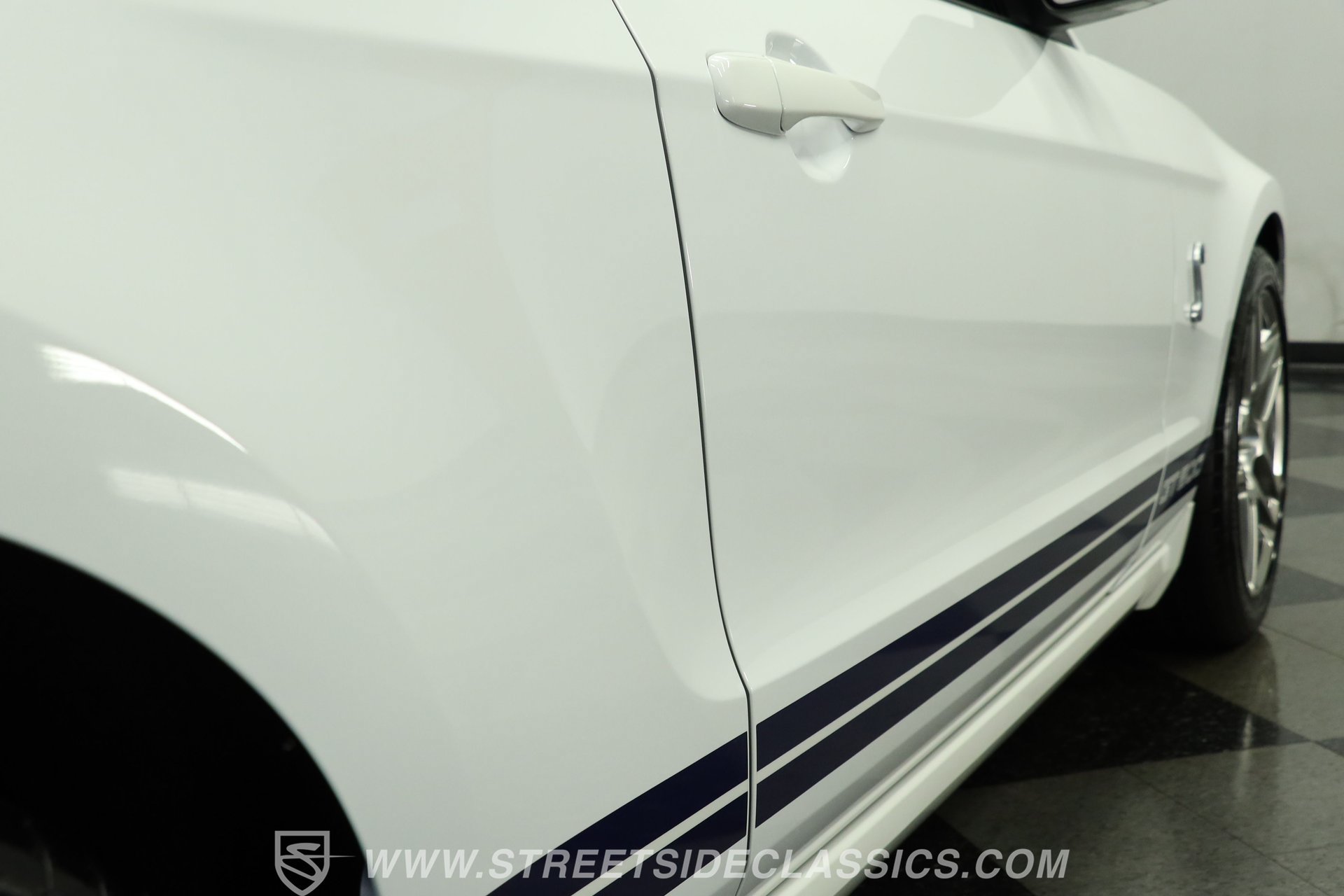 Used 2014 Ford Mustang Shelby GT500 RWD image 27