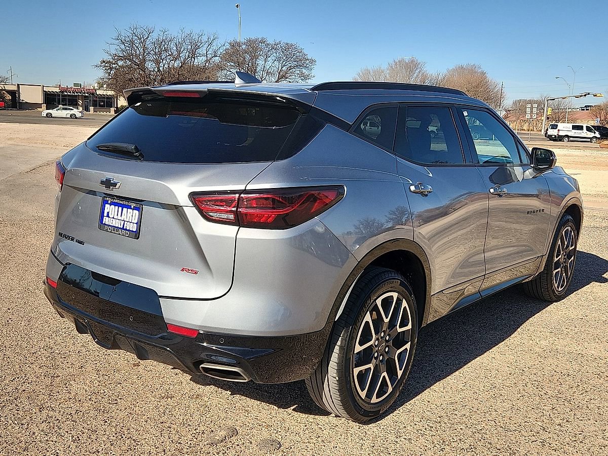 Used 2025 Chevrolet Blazer RS image 3