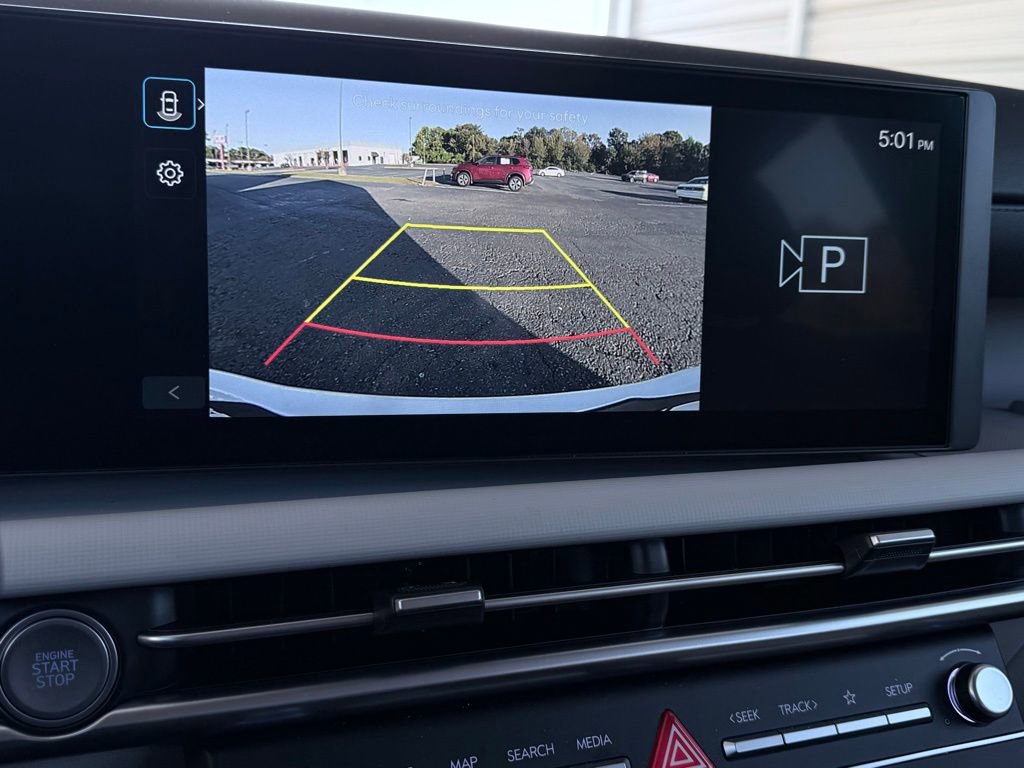 Used 2025 Hyundai Tucson SE image 16