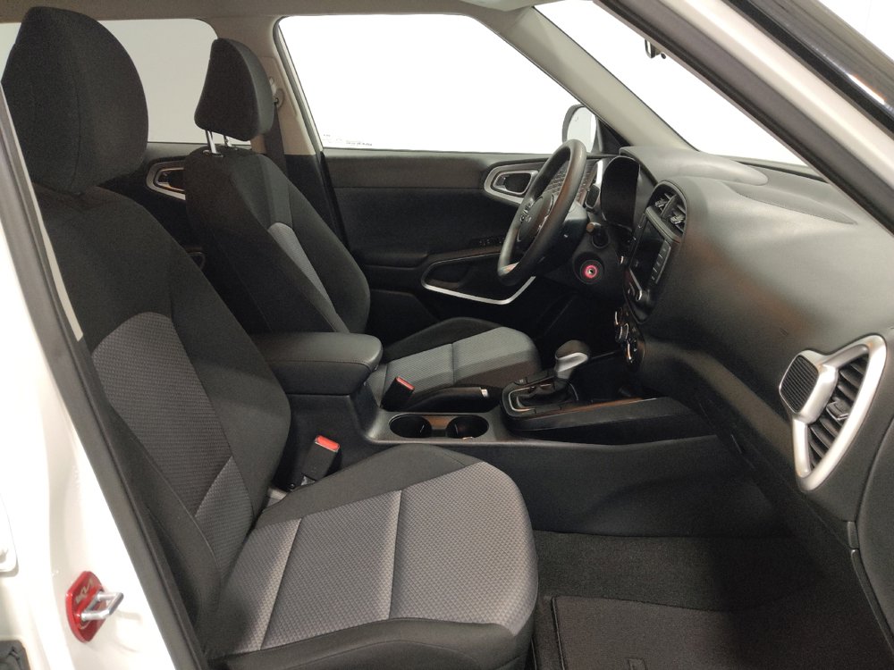 Used 2023 Kia Soul LX w/ LX Technology Package image 21