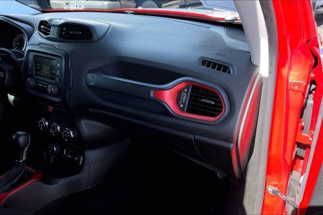 Used 2016 Jeep Renegade Trailhawk AWD/4WD image 16