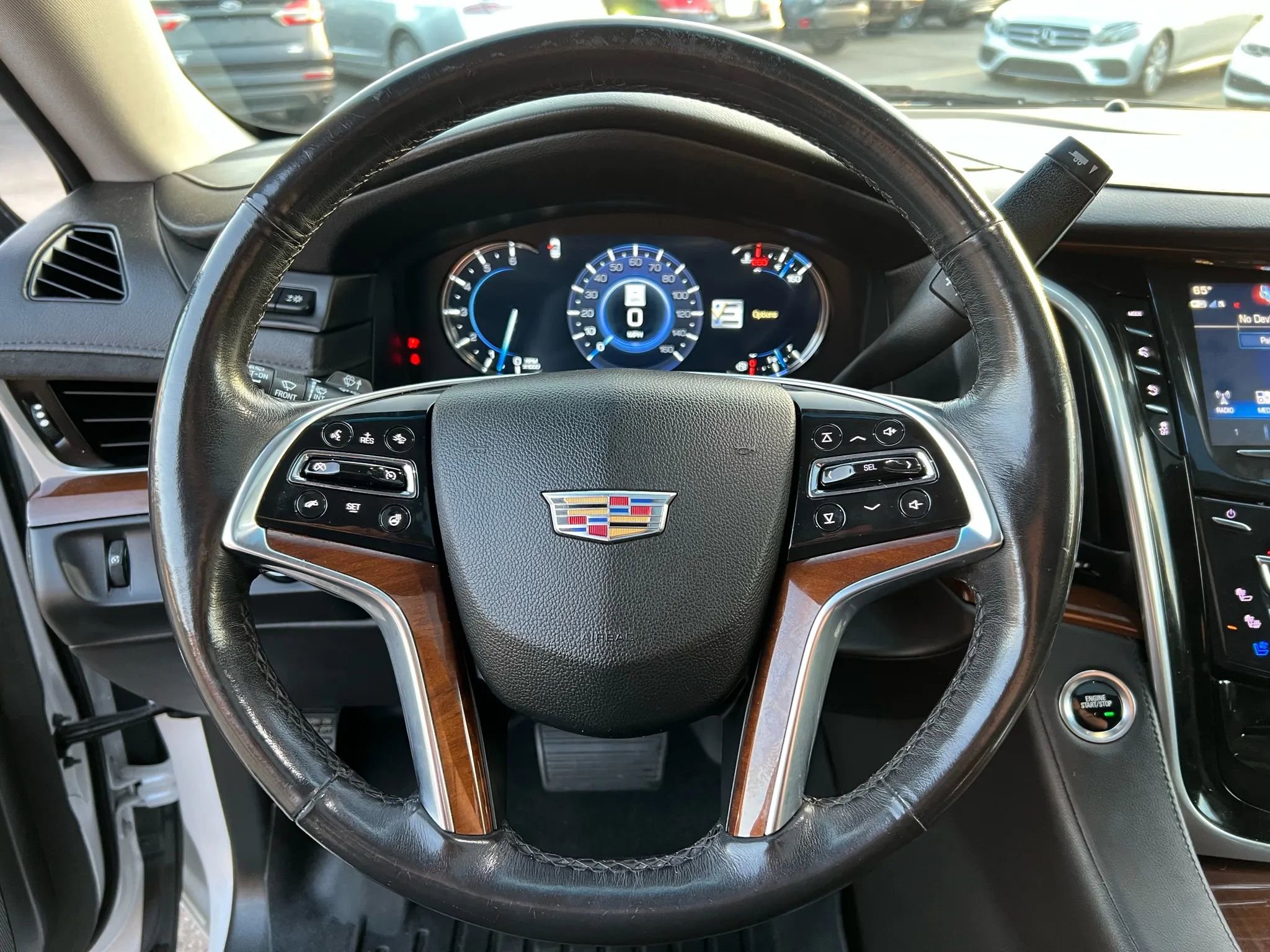 Used 2020 Cadillac Escalade ESV Luxury image 11